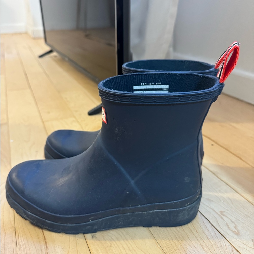 Hunter Women's Navy Short Rain Boots - Picture 3 of 5